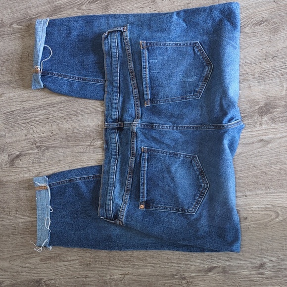 Old Navy Boyfriend Jeans - Raw Hem Ankle/Crop length - Size 16 - Picture 3 of 6